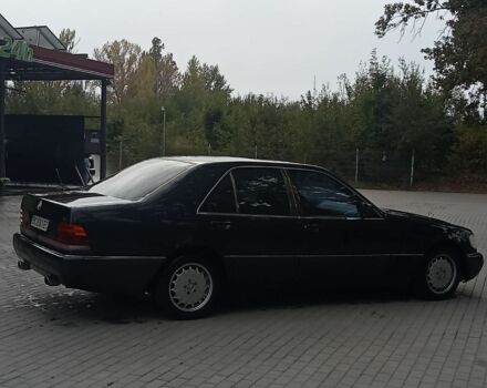 Чорний Мерседес 320, об'ємом двигуна 3.2 л та пробігом 450 тис. км за 4500 $, фото 2 на Automoto.ua