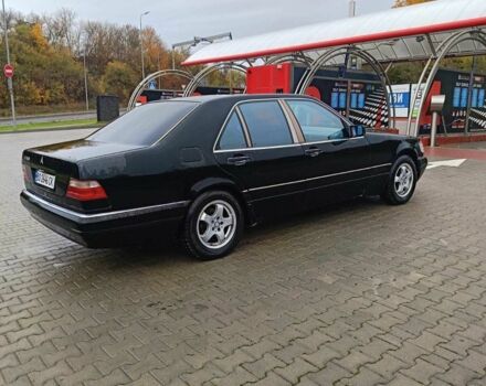 Черный Мерседес 320, объемом двигателя 3.2 л и пробегом 350 тыс. км за 3500 $, фото 3 на Automoto.ua