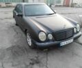 Черный Мерседес 320, объемом двигателя 2.8 л и пробегом 353 тыс. км за 2232 $, фото 1 на Automoto.ua