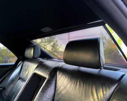 Чорний Мерседес 320, об'ємом двигуна 3.2 л та пробігом 300 тис. км за 3000 $, фото 7 на Automoto.ua