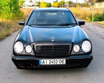 Чорний Мерседес 320, об'ємом двигуна 3.2 л та пробігом 300 тис. км за 3000 $, фото 1 на Automoto.ua