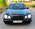 Чорний Мерседес 320, об'ємом двигуна 3.2 л та пробігом 300 тис. км за 3000 $, фото 1 на Automoto.ua