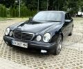 Черный Мерседес 320, объемом двигателя 3.2 л и пробегом 400 тыс. км за 4509 $, фото 1 на Automoto.ua