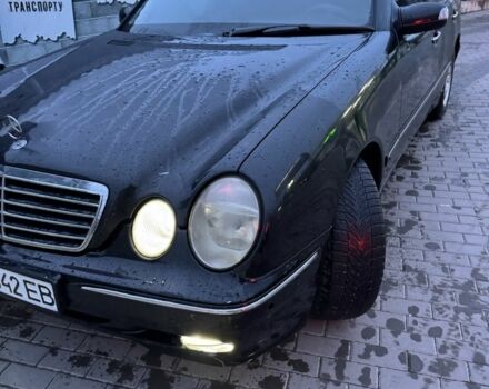 Черный Мерседес 320, объемом двигателя 3.2 л и пробегом 390 тыс. км за 3950 $, фото 2 на Automoto.ua