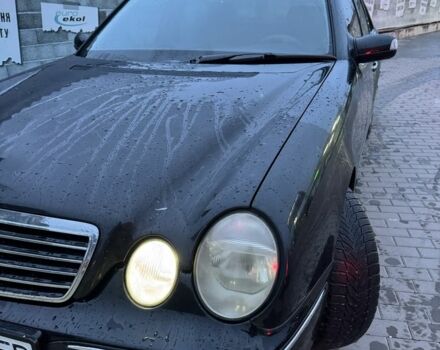 Черный Мерседес 320, объемом двигателя 3.2 л и пробегом 390 тыс. км за 3950 $, фото 1 на Automoto.ua