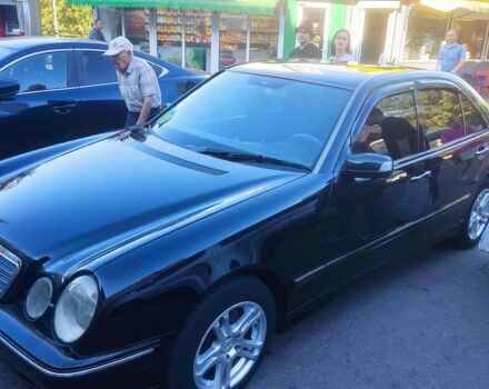 Чорний Мерседес 320, об'ємом двигуна 3.2 л та пробігом 337 тис. км за 4650 $, фото 2 на Automoto.ua