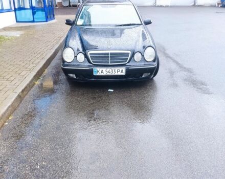 Чорний Мерседес 320, об'ємом двигуна 3.2 л та пробігом 337 тис. км за 4650 $, фото 1 на Automoto.ua