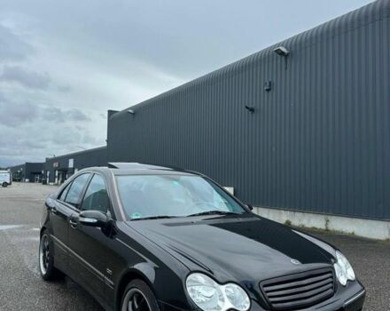 Черный Мерседес 320, объемом двигателя 3.2 л и пробегом 227 тыс. км за 10000 $, фото 3 на Automoto.ua