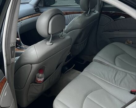 Чорний Мерседес 320, об'ємом двигуна 3.2 л та пробігом 598 тис. км за 4700 $, фото 9 на Automoto.ua