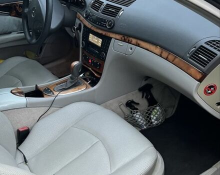 Чорний Мерседес 320, об'ємом двигуна 3.2 л та пробігом 598 тис. км за 4700 $, фото 17 на Automoto.ua