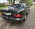 Чорний Мерседес 320, об'ємом двигуна 3.2 л та пробігом 324 тис. км за 3412 $, фото 3 на Automoto.ua