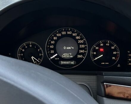 Чорний Мерседес 320, об'ємом двигуна 3.2 л та пробігом 598 тис. км за 4700 $, фото 13 на Automoto.ua