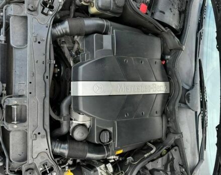 Черный Мерседес 320, объемом двигателя 3.2 л и пробегом 227 тыс. км за 10000 $, фото 6 на Automoto.ua