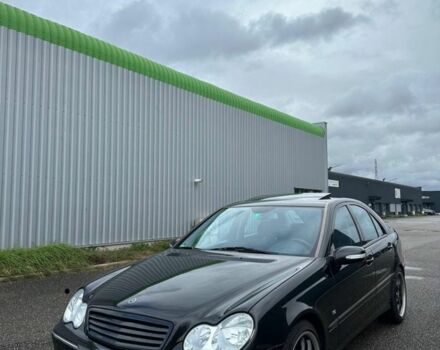 Черный Мерседес 320, объемом двигателя 3.2 л и пробегом 227 тыс. км за 10000 $, фото 2 на Automoto.ua