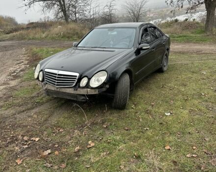 Черный Мерседес 320, объемом двигателя 3.2 л и пробегом 231 тыс. км за 2200 $, фото 1 на Automoto.ua