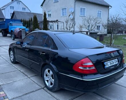 Черный Мерседес 320, объемом двигателя 3.2 л и пробегом 360 тыс. км за 7000 $, фото 3 на Automoto.ua