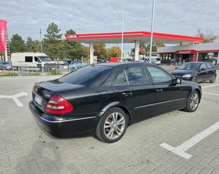 Черный Мерседес 320, объемом двигателя 3 л и пробегом 326 тыс. км за 4500 $, фото 5 на Automoto.ua