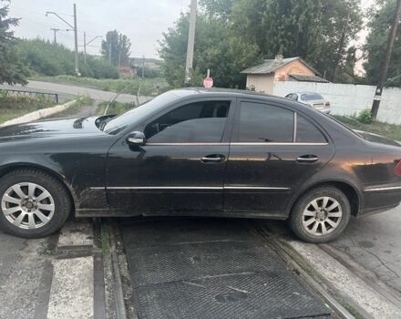 Чорний Мерседес 320, об'ємом двигуна 3.2 л та пробігом 300 тис. км за 3269 $, фото 1 на Automoto.ua