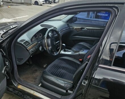 Черный Мерседес 320, объемом двигателя 3.2 л и пробегом 320 тыс. км за 6300 $, фото 5 на Automoto.ua