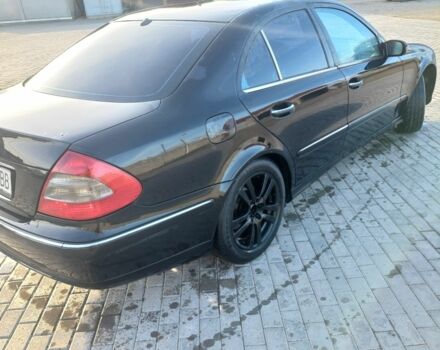 Черный Мерседес 320, объемом двигателя 0 л и пробегом 300 тыс. км за 3910 $, фото 4 на Automoto.ua