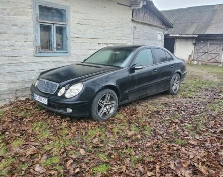 Черный Мерседес 320, объемом двигателя 0 л и пробегом 300 тыс. км за 1800 $, фото 1 на Automoto.ua