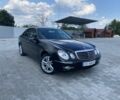 Чорний Мерседес 320, об'ємом двигуна 3 л та пробігом 325 тис. км за 8900 $, фото 1 на Automoto.ua