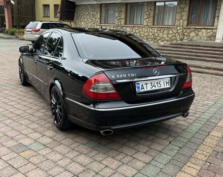 Черный Мерседес 320, объемом двигателя 3 л и пробегом 370 тыс. км за 10600 $, фото 1 на Automoto.ua