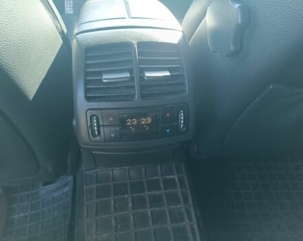 Черный Мерседес 320, объемом двигателя 3.2 л и пробегом 315 тыс. км за 7300 $, фото 11 на Automoto.ua