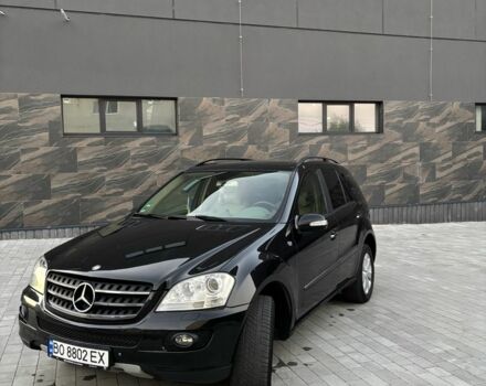 Черный Мерседес 320, объемом двигателя 3 л и пробегом 350 тыс. км за 10000 $, фото 1 на Automoto.ua