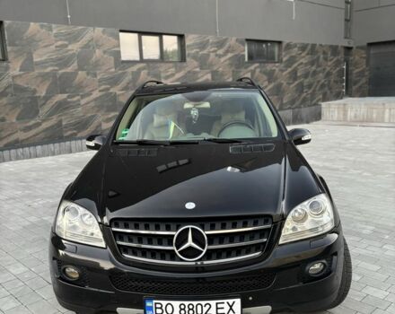 Черный Мерседес 320, объемом двигателя 3 л и пробегом 350 тыс. км за 10000 $, фото 2 на Automoto.ua