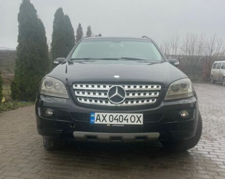 Черный Мерседес 320, объемом двигателя 3 л и пробегом 440 тыс. км за 7500 $, фото 2 на Automoto.ua