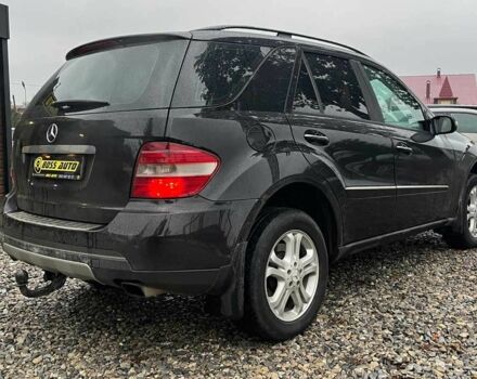 Чорний Мерседес 320, об'ємом двигуна 3 л та пробігом 517 тис. км за 10100 $, фото 4 на Automoto.ua