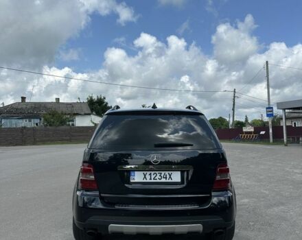 Чорний Мерседес 320, об'ємом двигуна 3 л та пробігом 278 тис. км за 10700 $, фото 4 на Automoto.ua