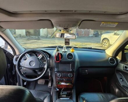 Мерседес 320 2005 в Червонограде на Automoto.ua Черный Мерседес 320, объемом двигателя 3 л и пробегом 342 тыс. км за 8000 $, фото 2 на Automoto.ua