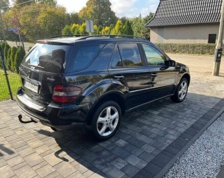 Черный Мерседес 320, объемом двигателя 3 л и пробегом 273 тыс. км за 3600 $, фото 1 на Automoto.ua