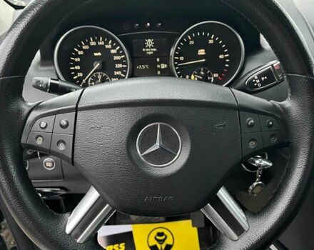 Чорний Мерседес 320, об'ємом двигуна 3 л та пробігом 517 тис. км за 10100 $, фото 11 на Automoto.ua