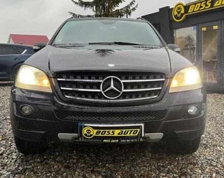 Чорний Мерседес 320, об'ємом двигуна 3 л та пробігом 517 тис. км за 10100 $, фото 2 на Automoto.ua