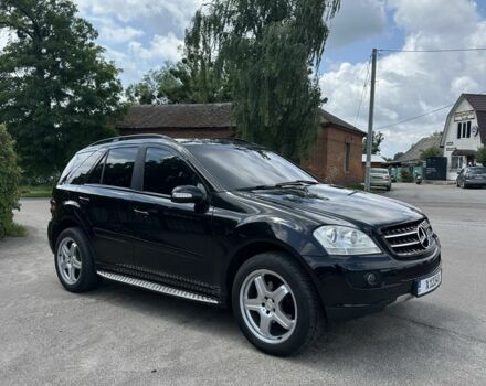 Чорний Мерседес 320, об'ємом двигуна 3 л та пробігом 278 тис. км за 10700 $, фото 2 на Automoto.ua