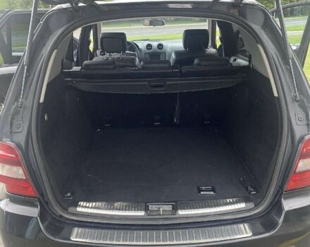 Черный Мерседес 320, объемом двигателя 3 л и пробегом 364 тыс. км за 6200 $, фото 4 на Automoto.ua