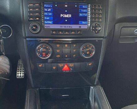 Черный Мерседес 320, объемом двигателя 3 л и пробегом 364 тыс. км за 6200 $, фото 2 на Automoto.ua