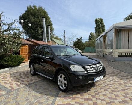 Черный Мерседес 320, объемом двигателя 3 л и пробегом 398 тыс. км за 11300 $, фото 1 на Automoto.ua