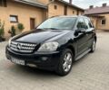 Черный Мерседес 320, объемом двигателя 3 л и пробегом 250 тыс. км за 2400 $, фото 1 на Automoto.ua
