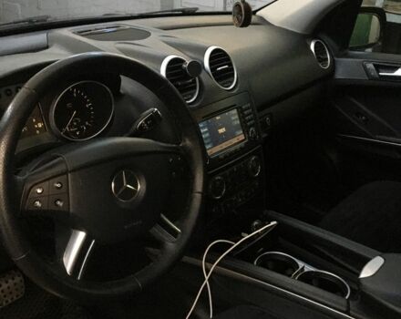 Мерседес 320 2007 в Шепетовке на Automoto.ua Черный Мерседес 320, объемом двигателя 3 л и пробегом 285 тыс. км за 11200 $, фото 2 на Automoto.ua