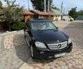 Черный Мерседес 320, объемом двигателя 3 л и пробегом 398 тыс. км за 11300 $, фото 2 на Automoto.ua