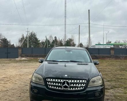 Чорний Мерседес 320, об'ємом двигуна 0 л та пробігом 370 тис. км за 5700 $, фото 3 на Automoto.ua