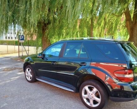 Черный Мерседес 320, объемом двигателя 3.2 л и пробегом 3 тыс. км за 4000 $, фото 1 на Automoto.ua