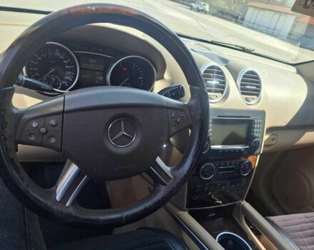 Черный Мерседес 320, объемом двигателя 3 л и пробегом 200 тыс. км за 12000 $, фото 19 на Automoto.ua