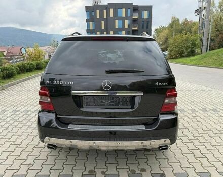 Черный Мерседес 320, объемом двигателя 3.2 л и пробегом 198 тыс. км за 3200 $, фото 4 на Automoto.ua