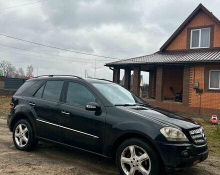 Чорний Мерседес 320, об'ємом двигуна 0 л та пробігом 370 тис. км за 5700 $, фото 5 на Automoto.ua