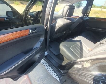 Черный Мерседес 320, объемом двигателя 3 л и пробегом 292 тыс. км за 12200 $, фото 12 на Automoto.ua